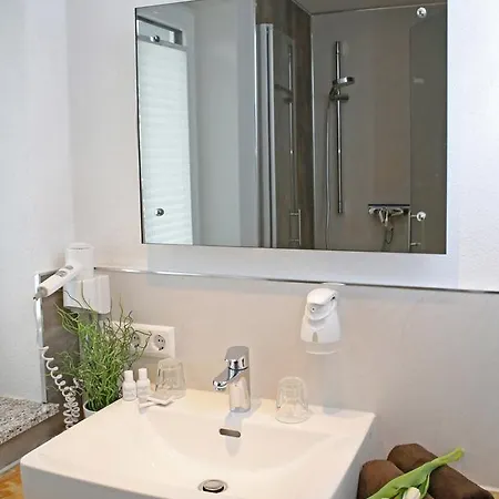 イン Goldener Schluessel Mit Gaestehaus Sina 2*