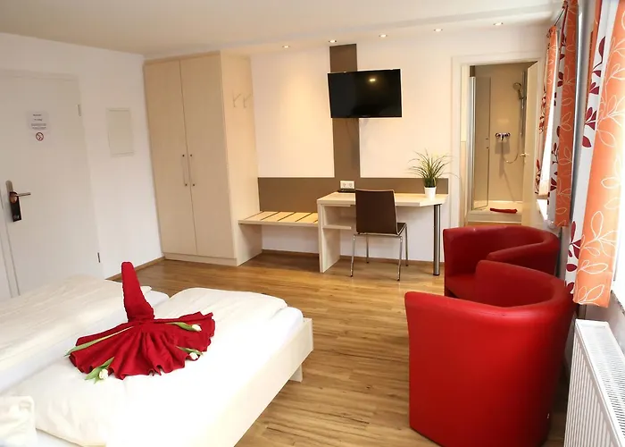 Goldener Schluessel Mit Gaestehaus Sina 2* ネルトリンゲン